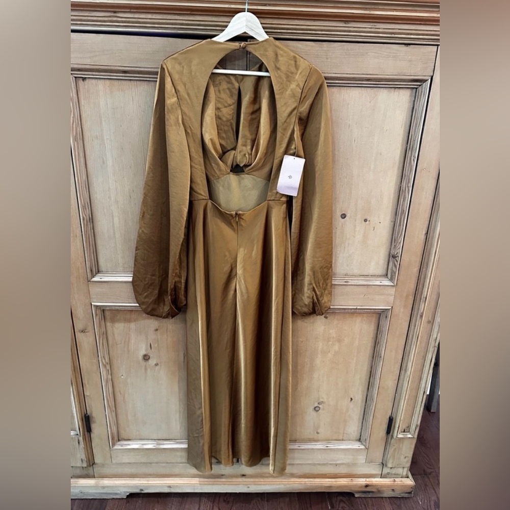 Significant Other Demi Backless Long-Sleeve Column Gown - Picture 4 of 6